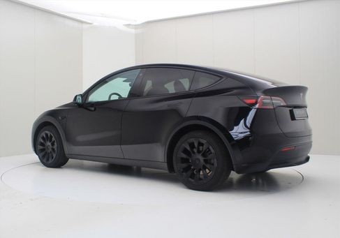 Tesla Model Y, 2023 3