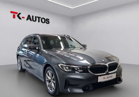BMW 320, 2022 3