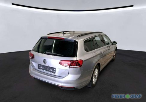 Volkswagen Passat Variant, 2023 3