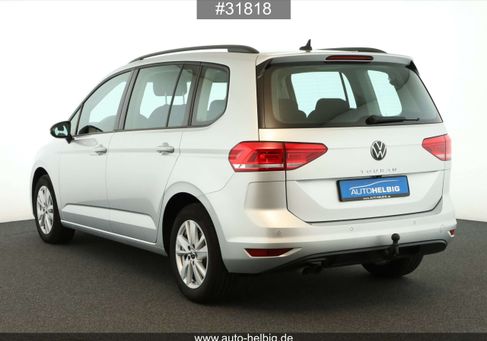 Volkswagen Touran, 2023 3