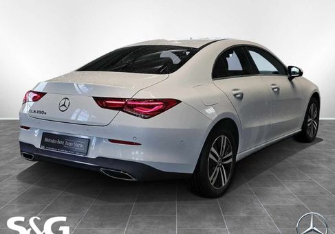 Mercedes-Benz CLA 250, 2022