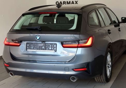 BMW 330, 2022