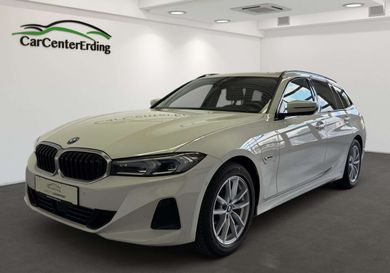 BMW 330, 2023