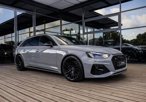 Audi RS4, 2023