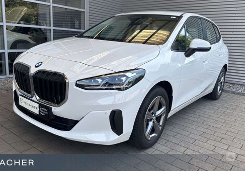 BMW 216, 2024