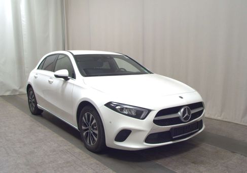 Mercedes-Benz A 180, 2022