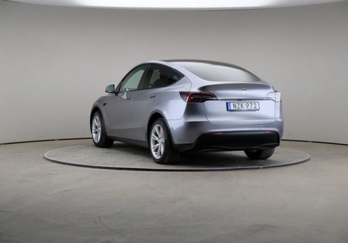 Tesla Model Y, 2023 2