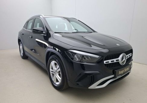 Mercedes-Benz GLA 200, 2024