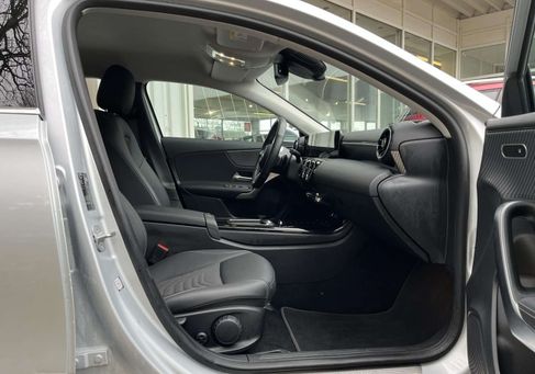 Mercedes-Benz A 200, 2023