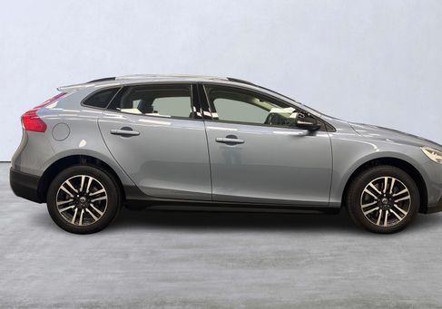 Volvo V40 Cross Country, 2019