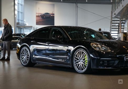 Porsche Panamera, 2021