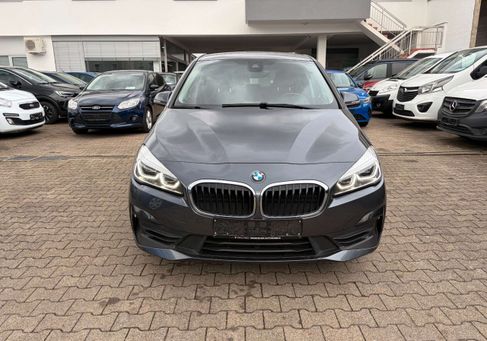 BMW 216, 2020