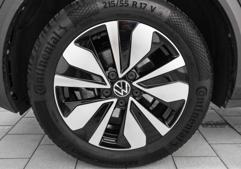 Volkswagen T-Roc, 2025 3