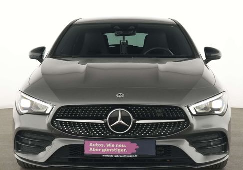 Mercedes-Benz CLA 200, 2022