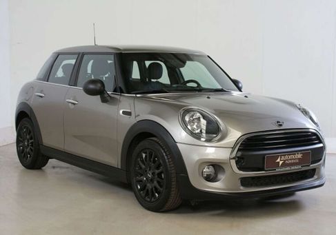 MINI ONE, 2019