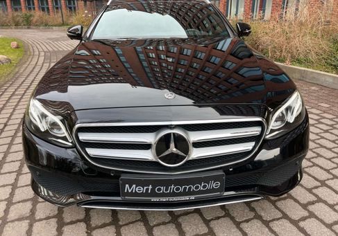 Mercedes-Benz E 200, 2018 3