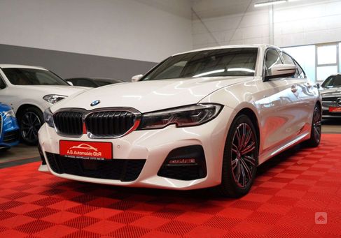 BMW 330, 2019