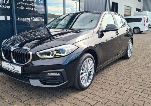 BMW 120, 2023 3