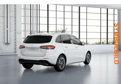 Mercedes-Benz B 200, 2025