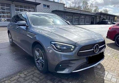 Mercedes-Benz E 300, 2022