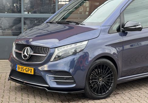 Mercedes-Benz V 220, 2023