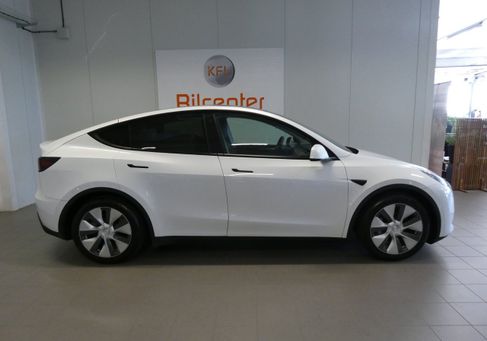 Tesla Model Y, 2023 2