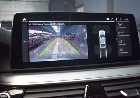 BMW 520, 2020 3