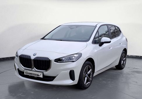 BMW 220, 2024