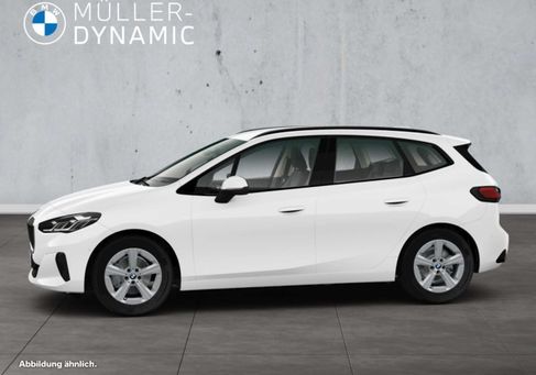 BMW 220, 2025