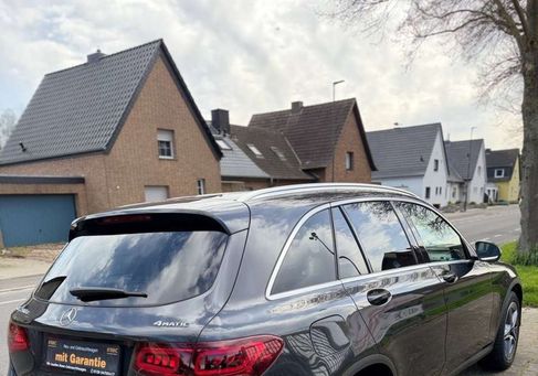 Mercedes-Benz GLC 200, 2022