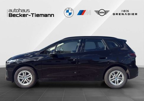 BMW 216, 2025 3