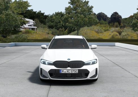 BMW 330, 2026