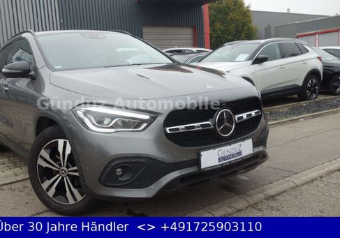 Mercedes-Benz GLA 220, 2021