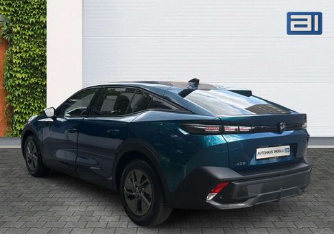 Peugeot 408, 2025