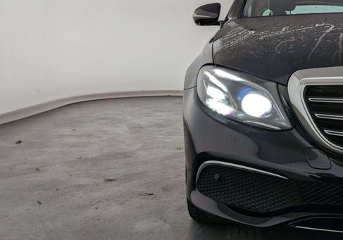 Mercedes-Benz E 200, 2018 3