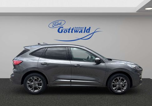 Ford Kuga, 2022