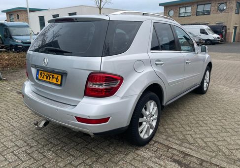 Mercedes-Benz ML 300, 2011