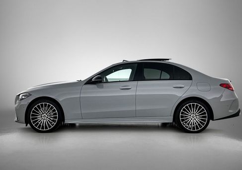 Mercedes-Benz C 300, 2026 3