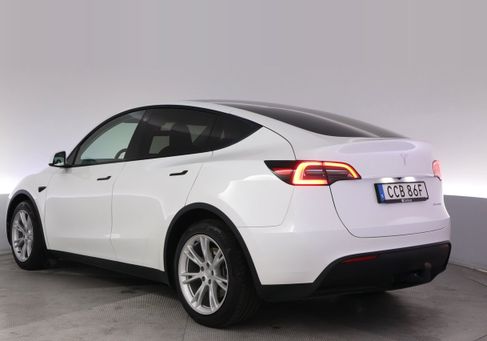 Tesla Model Y, 2024 3