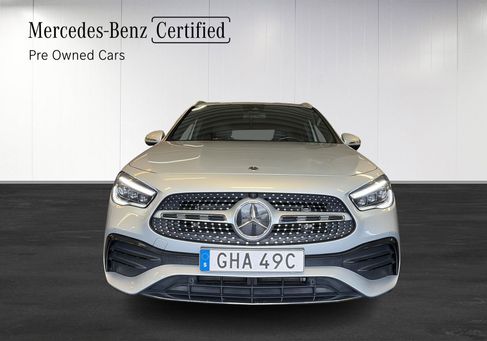 Mercedes-Benz GLA 220, 2021