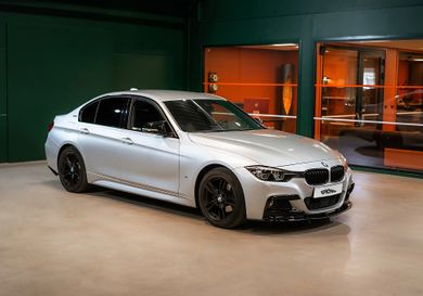 BMW 330, 2018