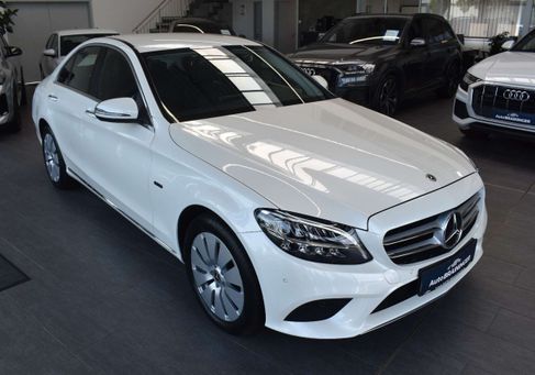 Mercedes-Benz C 300, 2021