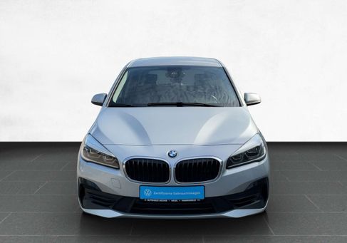 BMW 216, 2019