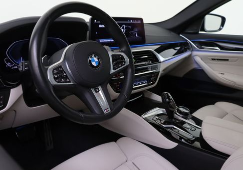 BMW 530, 2021 3