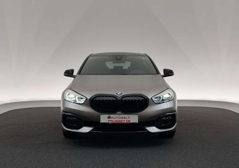 BMW 118, 2023