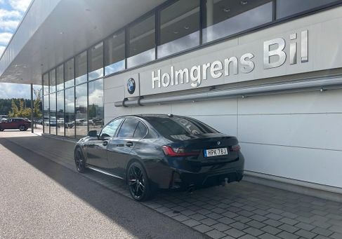 BMW 330, 2023