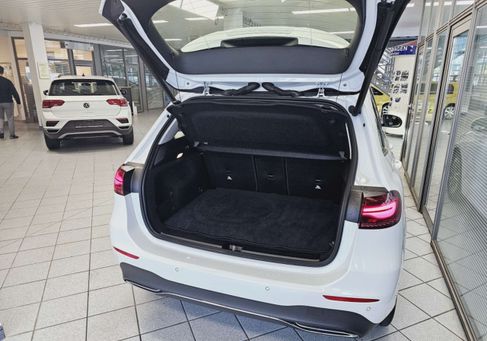 Mercedes-Benz B 200, 2023