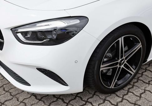 Mercedes-Benz B 220, 2023