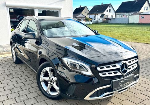 Mercedes-Benz GLA 180, 2017