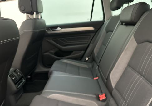 Volkswagen Passat, 2023